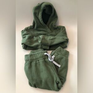 Like-new 100% organic cotton Honest Company green baby hooded sweatsuit set 3-6m